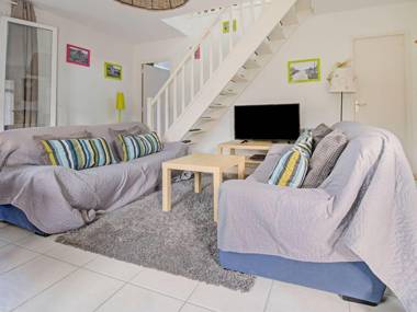 Serene Holiday Home for Family in Normandy with Garden