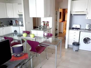 Appartement d'une chambre avec vue sur la mer terrasse amenagee et wifi a Theoule sur Mer