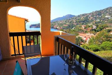 Charmant deux pièces avec une vue imprenable sur la crique Nôtre-Dame