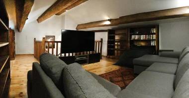 Typique Mas Provençal Climatisé avec un Grand Parc Arboré situé au coeur de Maussane les Alpilles 14 prs L'Oustalado LS1-301