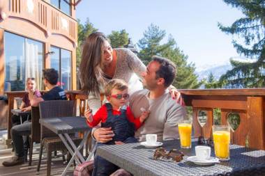 SOWELL Family Les Bergers