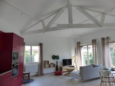 HOSSEGOR PLAGE- Petite villa rénovée pour 4 personnes- Wifi gratuit