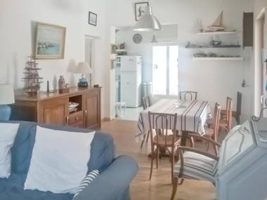 Villa de 3 chambres a Soulac sur Mer a 600 m de la plage avec piscine privee et jardin clos