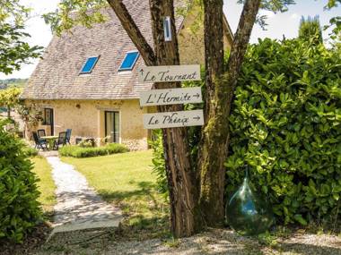 Beautiful property with three houses three swimming pools and magnificent views!