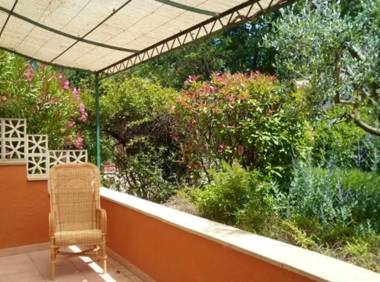 Maison de 2 chambres avec piscine partagee jardin clos et wifi a Vaison la Romaine