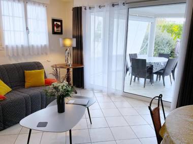 CHAMBRE D'HOTES "La Paisible" - VILLA L'OLIVIER côté mer