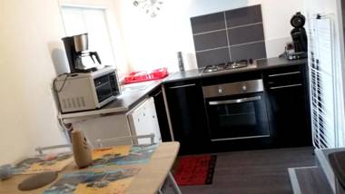 Studio avec jardin clos et wifi a Vierville sur Mer