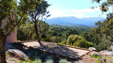 VILLA CARAMONTINU à Pinarello proche plage vue mer piscine chauffée