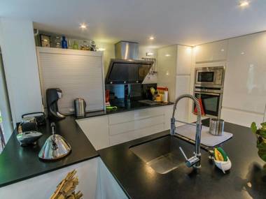 Stylishly furnished house with garden 7-minute walk from the beach.