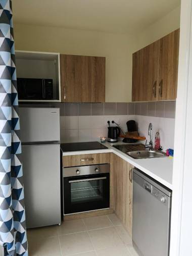 Maison de 3 chambres avec piscine partagee sauna et jardin amenage a Parentis en Born