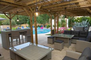 Le President-Gare Nimes Pont Du Gard