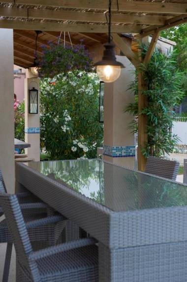 Le President-Gare Nimes Pont Du Gard