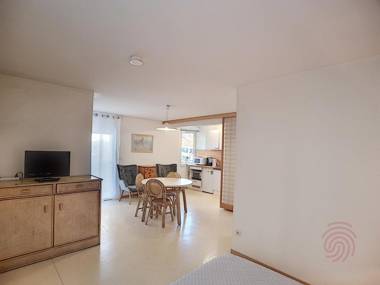 Studio Lamalou-les-Bains 1 pièce 2 personnes - FR-1-451-67
