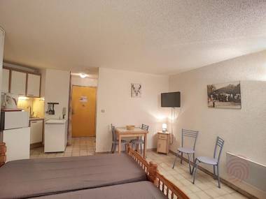 Studio Lamalou-les-Bains 1 pièce 2 personnes - FR-1-451-89