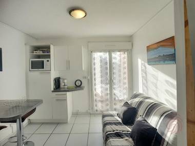 Studio Lamalou-les-Bains 1 pièce 2 personnes - FR-1-451-92