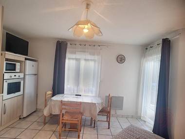Studio Lamalou-les-Bains 1 pièce 2 personnes - FR-1-451-95