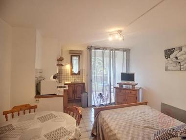 Studio Lamalou-les-Bains 1 pièce 2 personnes - FR-1-451-98