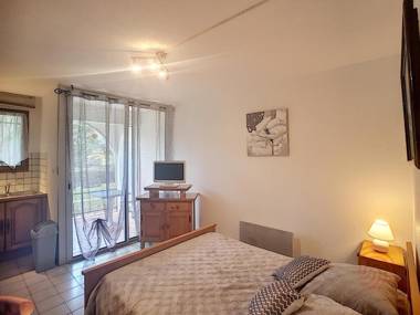 Studio Lamalou-les-Bains 1 pièce 2 personnes - FR-1-451-98
