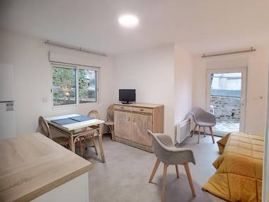 Studio Lamalou-les-Bains 1 pièce 2 personnes - FR-1-451-61