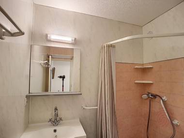 Studio Lamalou-les-Bains 1 pièce 2 personnes - FR-1-451-87