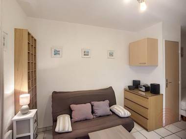 Studio Lamalou-les-Bains 1 pièce 2 personnes - FR-1-451-125
