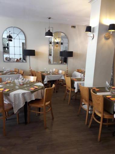 Hôtel-Restaurant "Chez Carrière"