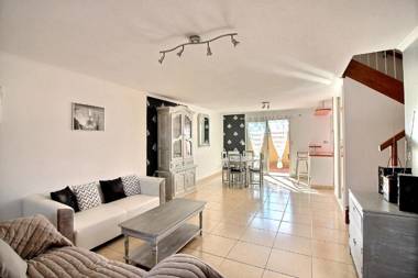 Spacieuse maison pour 6 personnes proche mer et commerces