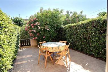 Coquette villa avec exterieur à 200m de la plage pour 6 pers