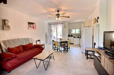 Coquette villa avec exterieur à 200m de la plage pour 6 pers