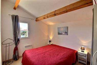 Agréable pavillon avec grande terrasse pour 6 personnes