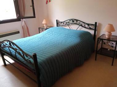 Appartement de 2 chambres avec vue sur le lac et jardin clos a Fontrabiouse a 7 km des pistes