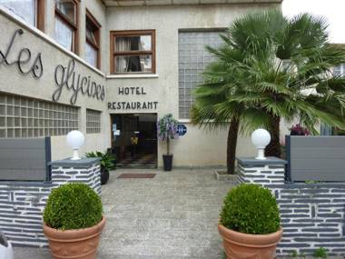 Hotel les Glycines