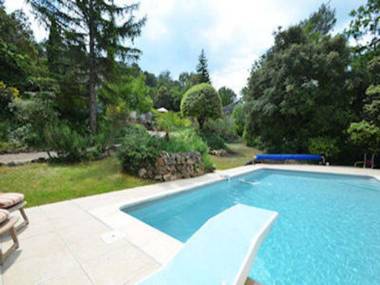 Attractive holiday home with private pool stunning views surrounded by nature!