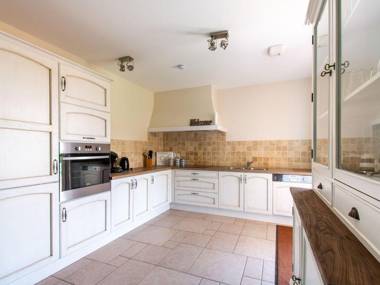 Cozy Holiday Home in Le Plan-de-la-Tour with Pool