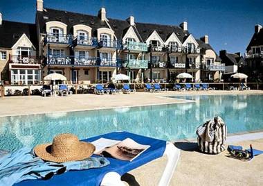 Maison de 2 chambres a Guilvinec a 30 m de la plage avec piscine partagee et jardin clos