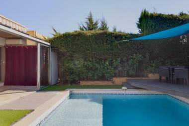 High standing air-conditioned and private pool