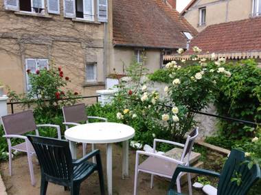 Appartement d'une chambre avec jardin clos et wifi a Neris les Bains