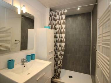 Appartement Mont-Dore 3 pièces 8 personnes - FR-1-608-16