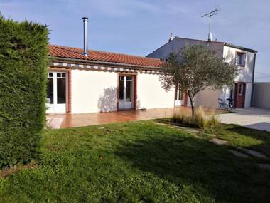Une grande maison familiale à Brem sur Mer