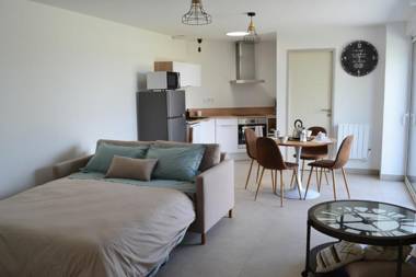 Le cottage Saint Vincent-centre ville-wifi-parking- Apparthotellagacilly