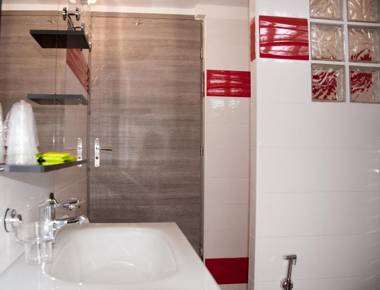 Hotel et Appartements Reine D'Azur