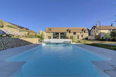 Villa de 6 chambres avec piscine privee terrasse amenagee et wifi a Amponville