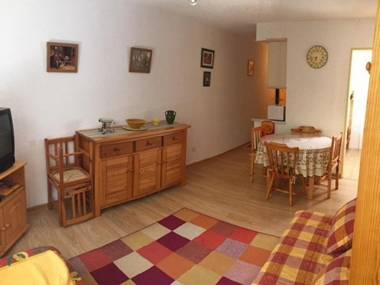 Studio Enchastrayes 1 pièce 4 personnes - FR-1-165A-31