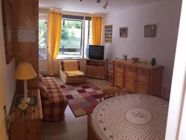 Studio Enchastrayes 1 pièce 4 personnes - FR-1-165A-31