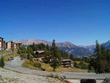 Appartement Enchastrayes 2 pièces 6 personnes - FR-1-165A-26