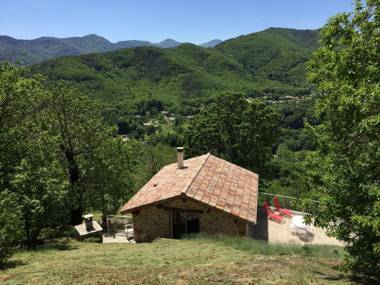 Stunning detached holiday home on a hill with phenomenal views