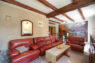 Villa de 3 chambres avec piscine privee jardin clos et wifi a Saint Didier