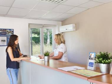 Pleasant chalet with covered terrace in beautiful surroundings