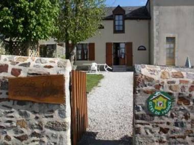 Gîte Saint-Léonard-des-Bois 4 pièces 6 personnes - FR-1-410-140