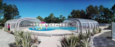 Bungalow de 2 chambres avec piscine partagee et terrasse amenagee a Saint Jean de Monts a 1 km de la plage